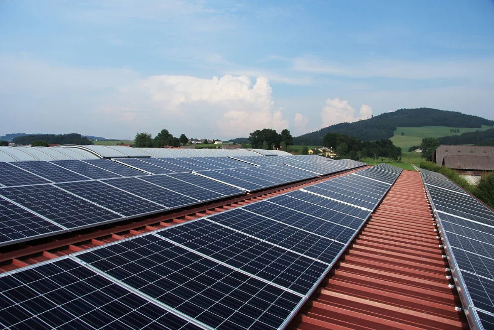 Solar Charge Controller Comparison: MPPT VS PWM
